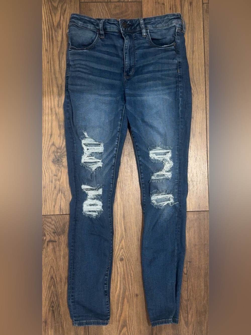 American Eagle Outfitters Ripped Hi-Rise Jegging